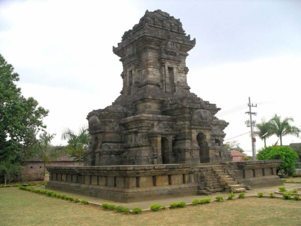 Peninggalan Kerajaan Hindu Berupa Candi