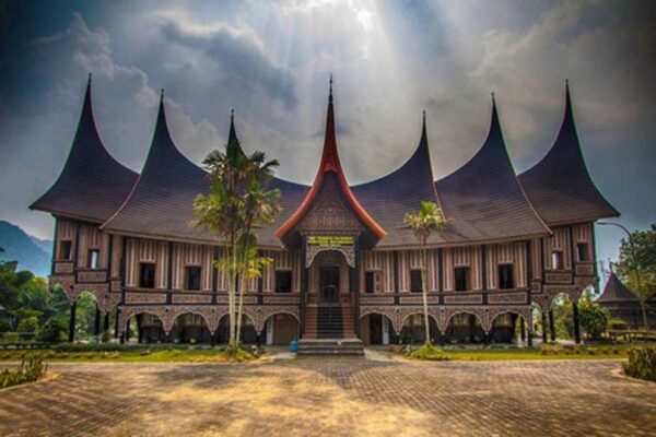 Rumah Adat Menjadi Salah Satu Contoh Keberagaman budaya Indonesia