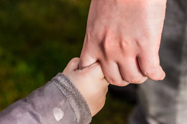 Mengenal Love Language Pada Anak yang Perlu Orang Tua Pahami