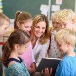 perbedaan hybrid learning dan blended learning