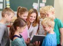 perbedaan hybrid learning dan blended learning