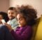 tips membatasi screentime untuk anak